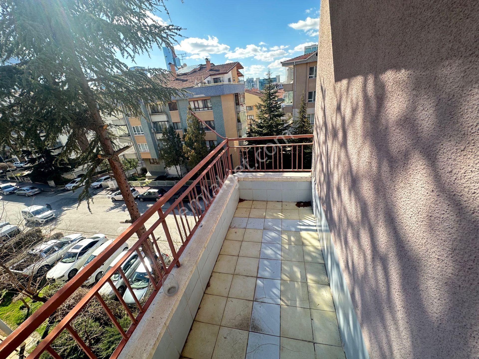 C.atıf Kansu'da Prestijli Ve Değerli Lokasyonda Kiralık Daire - Görsel 14