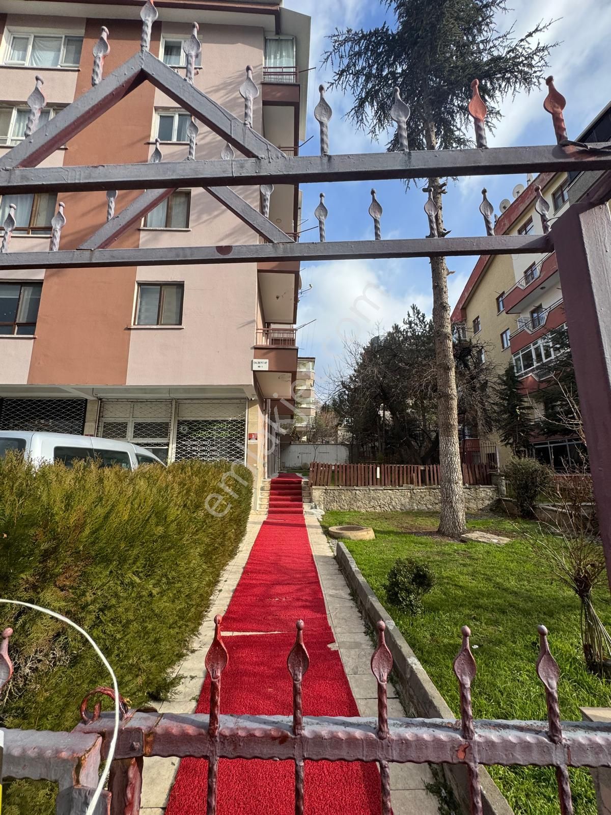 C.atıf Kansu'da Prestijli Ve Değerli Lokasyonda Kiralık Daire - Görsel 33