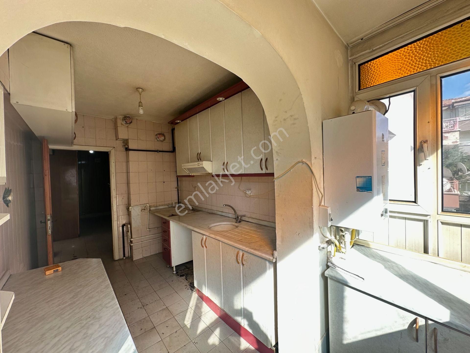 C.atıf Kansu'da Prestijli Ve Değerli Lokasyonda Kiralık Daire - Görsel 30