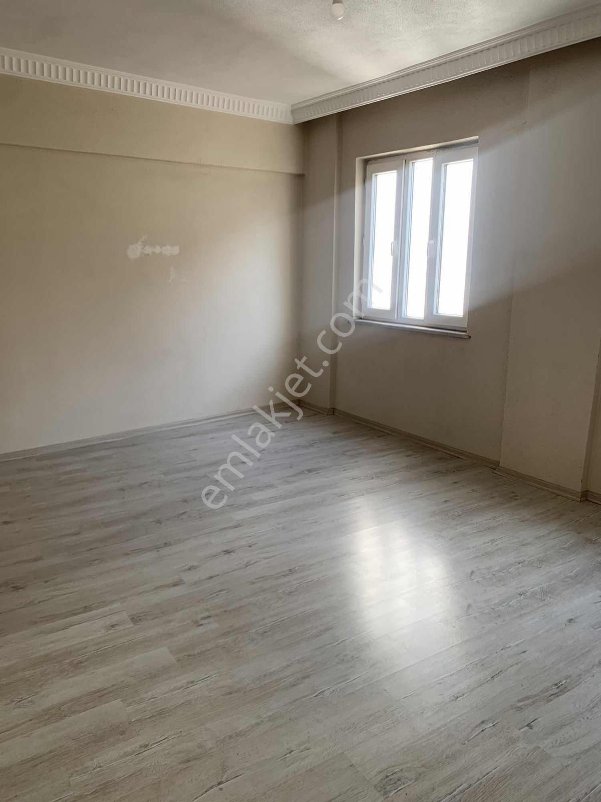 Çınar Önün'de Cadde Üzerinde Kiralık 2+1 Geniş,ferah Daire - Görsel 12