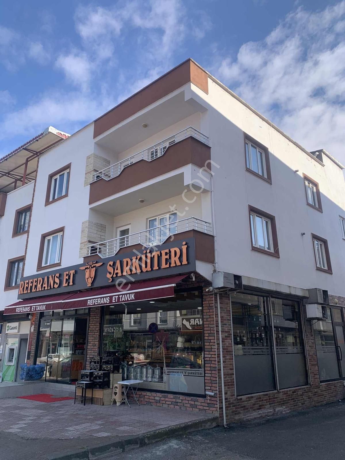 Çınar Önün'de Cadde Üzerinde Kiralık 2+1 Geniş,ferah Daire