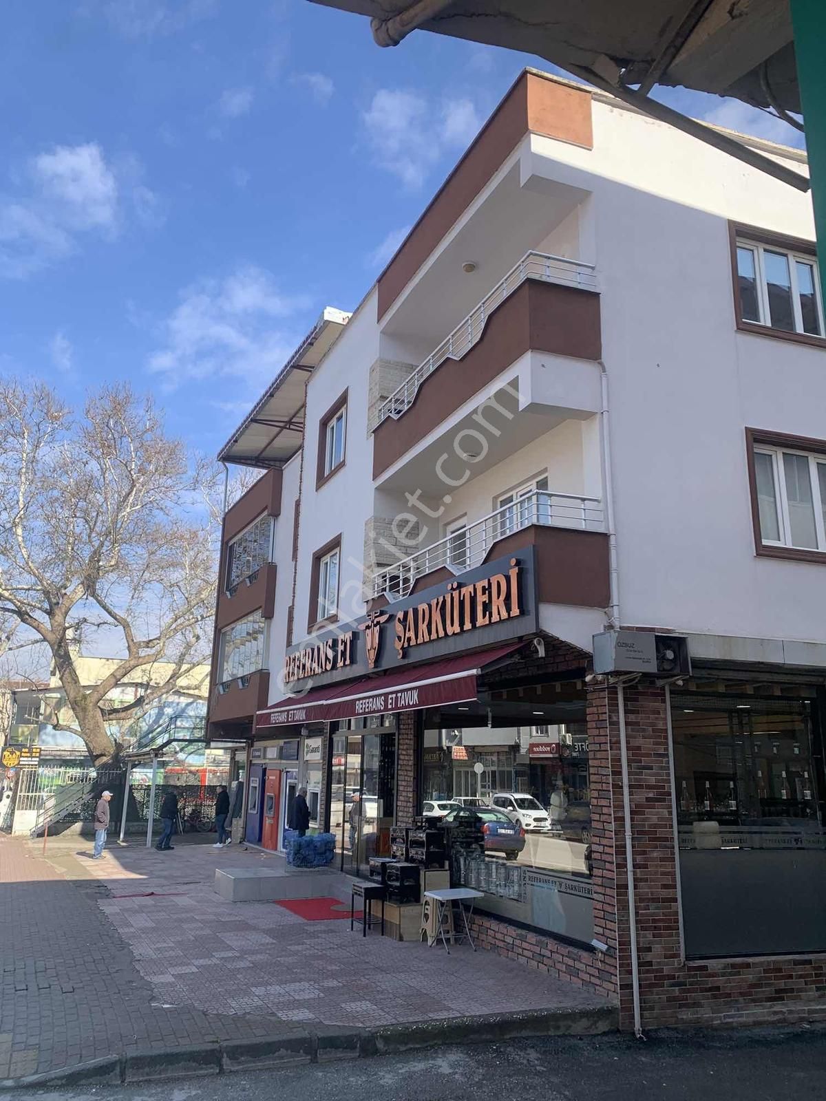 Çınar Önün'de Cadde Üzerinde Kiralık 2+1 Geniş,ferah Daire - Görsel 15