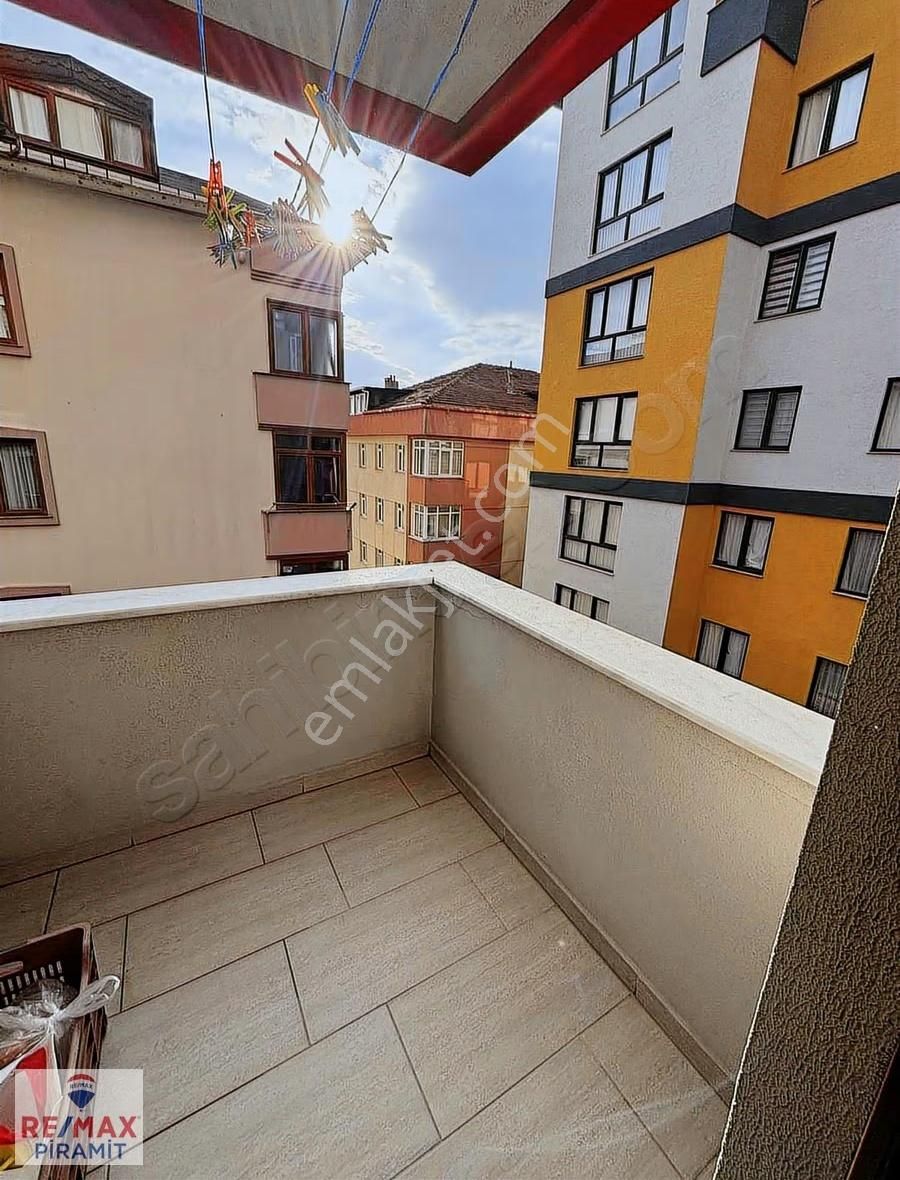 Atatürk Mahallesi Metroya Yakın,otoparklı,iskanlı 3+1 Daire - Görsel 13