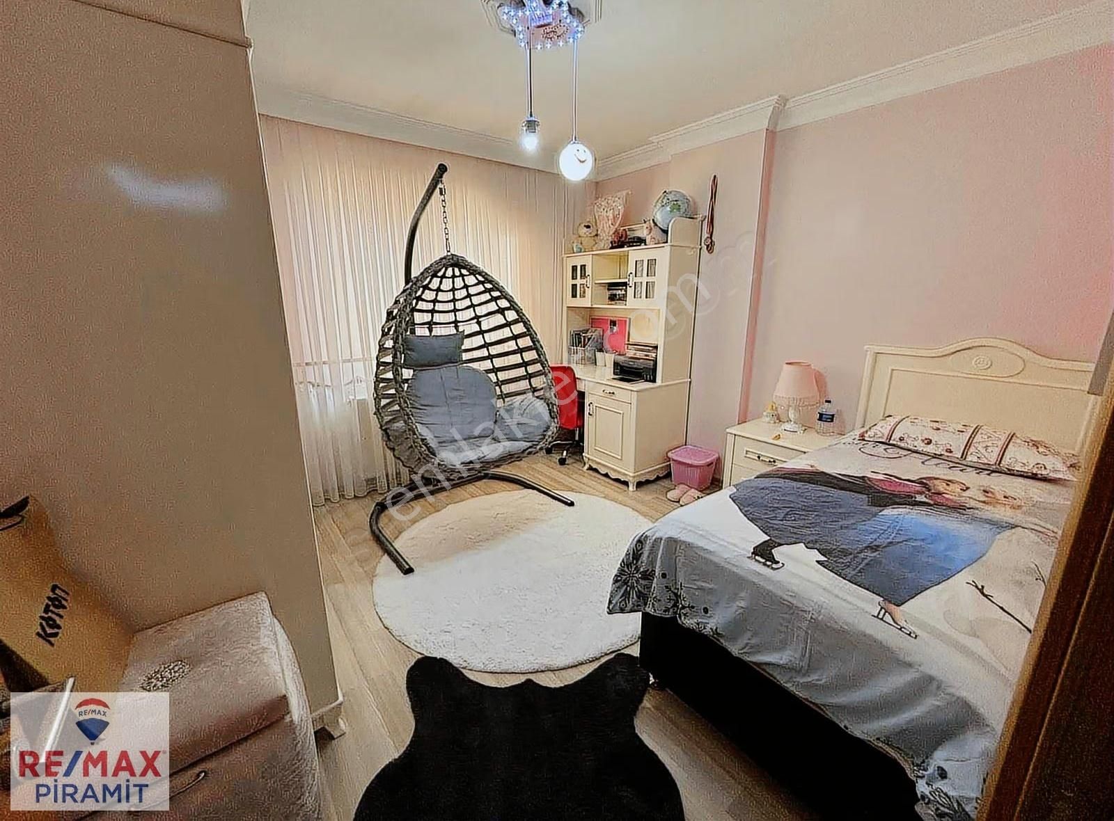 Atatürk Mahallesi Metroya Yakın,otoparklı,iskanlı 3+1 Daire - Görsel 5