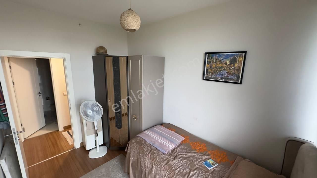 Bahçeşehir Göl Panaroma Da.kat32 Göl Deniz Manzaralı Full Eşyalı - Görsel 21