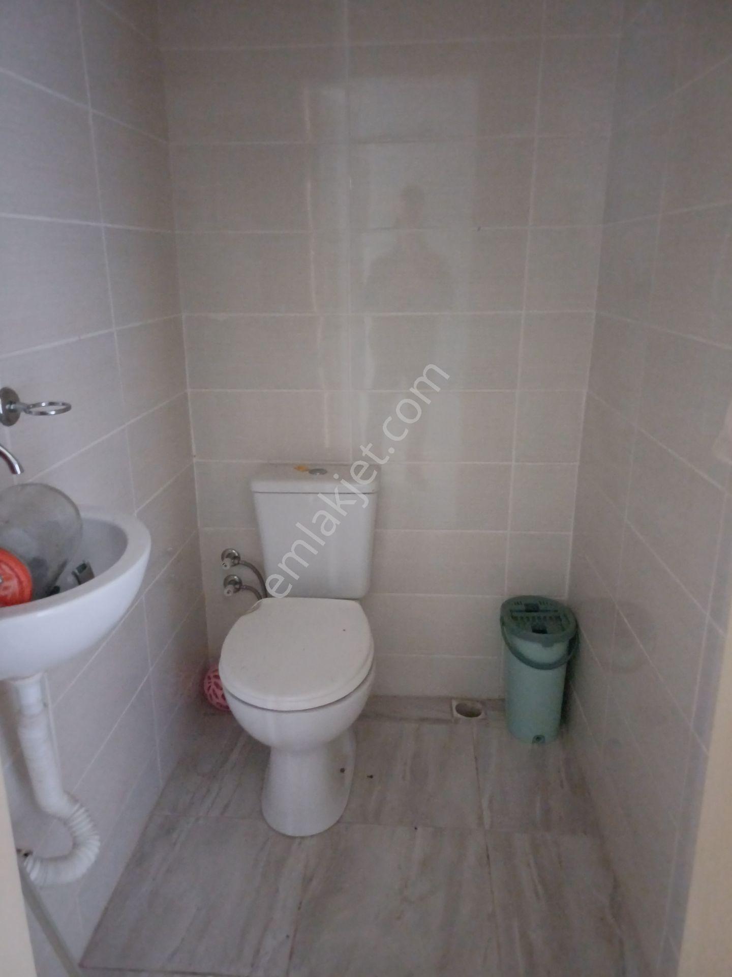 İstasyon Mahallesinde Kiralık Yüksek Girişli 2+1 Daire - Görsel 18