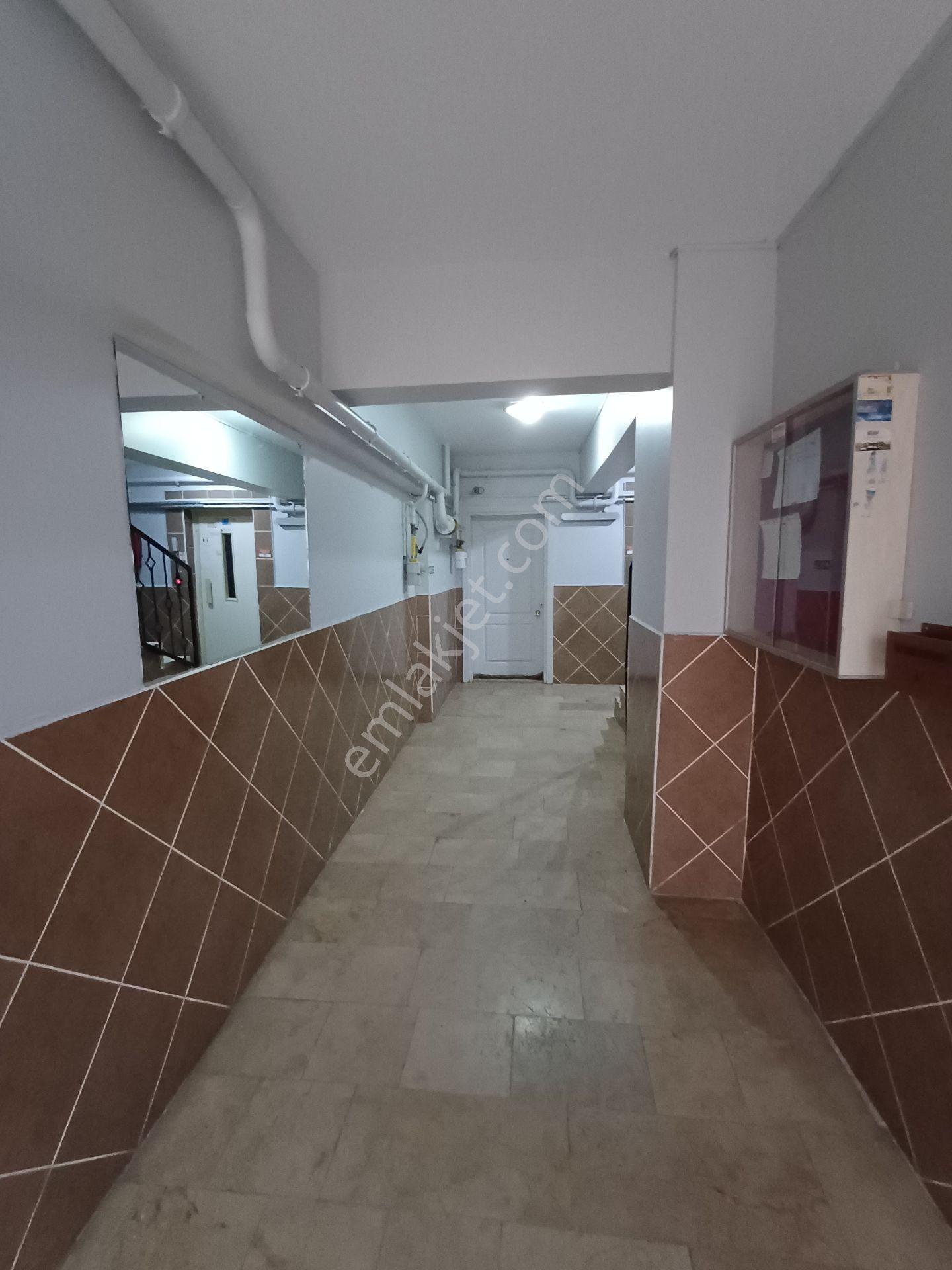 İstasyon Mahallesinde Kiralık Yüksek Girişli 2+1 Daire - Görsel 24