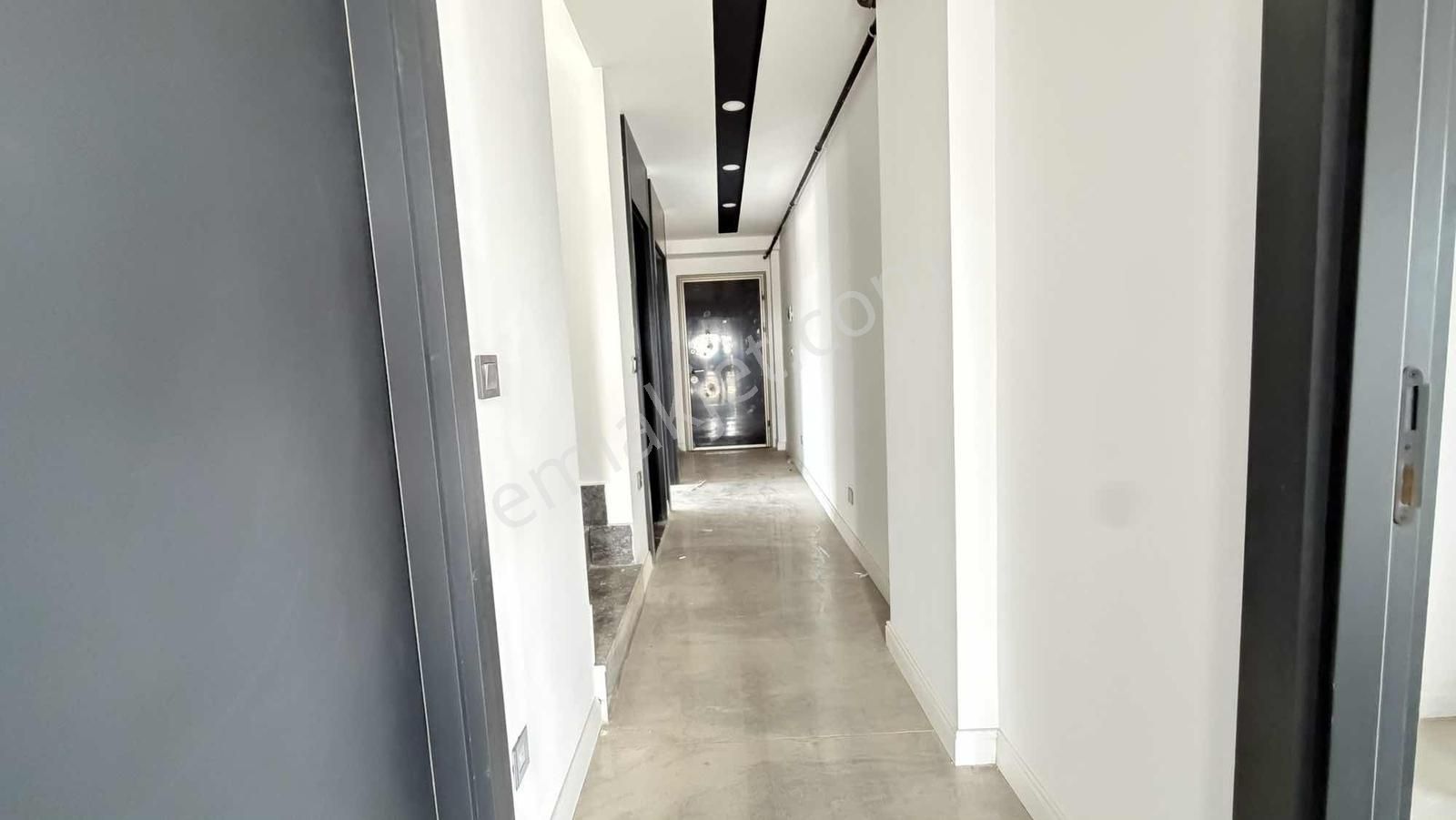 Zamur Garden'da Havuz Cepheli Yerden Isıtmalı 5+1 Dublex - Görsel 13