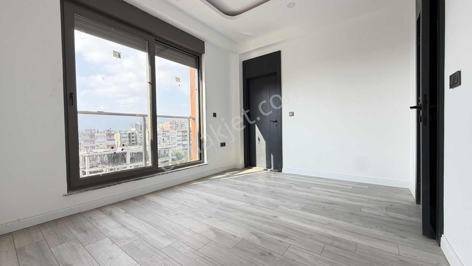 Zamur Garden'da Havuz Cepheli Yerden Isıtmalı 5+1 Dublex - Görsel 8