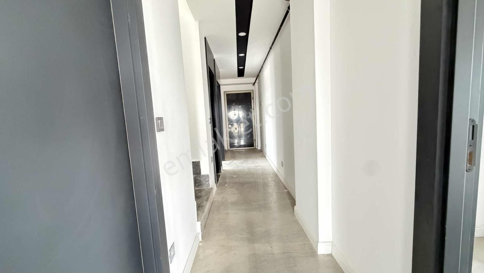 Zamur Garden'da Havuz Cepheli Yerden Isıtmalı 5+1 Dublex - Görsel 30