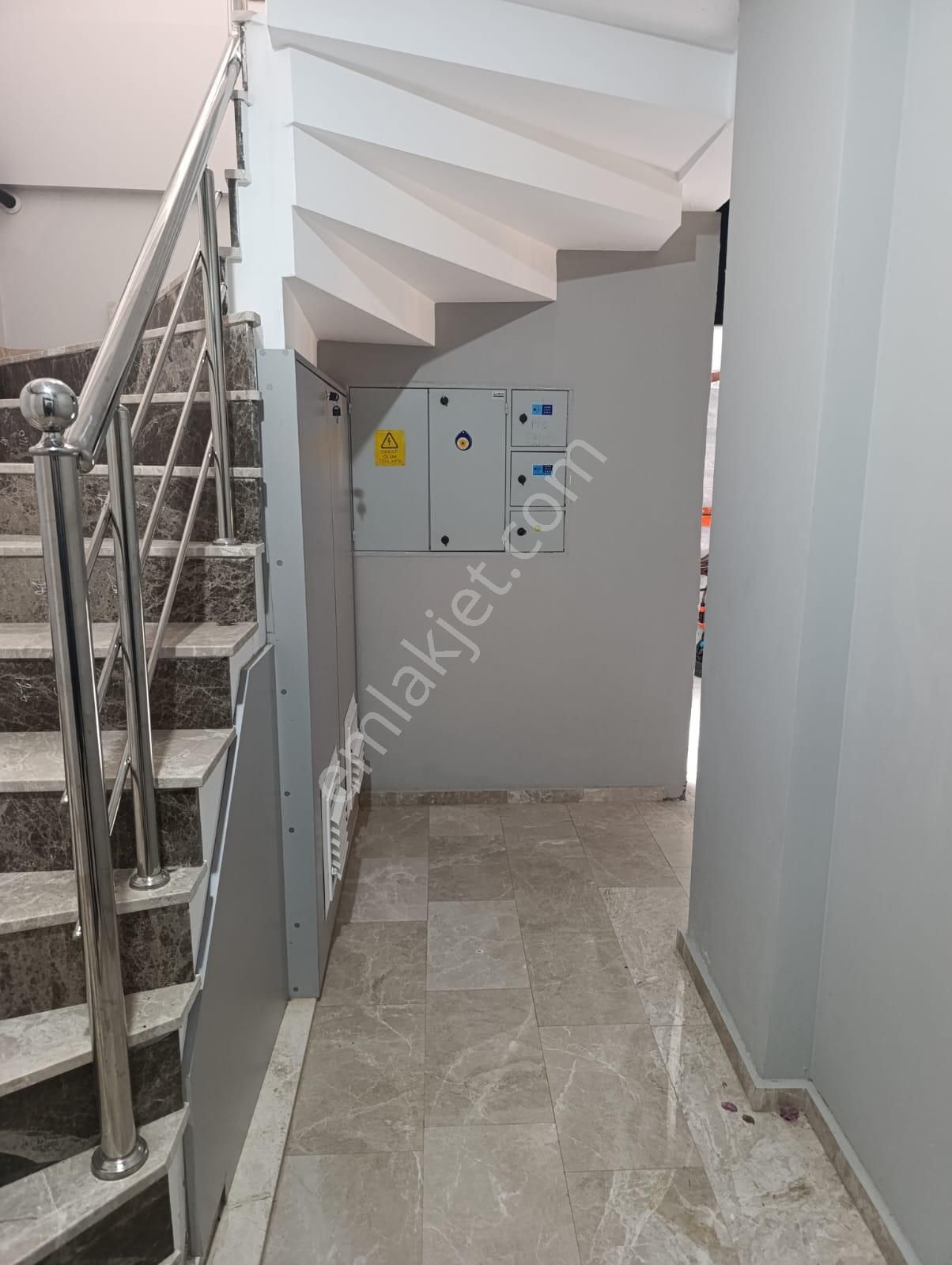Bornova İnönü Mah. 2+1 Doğalgazlı Bahçeli Kiralık Daire - Görsel 17