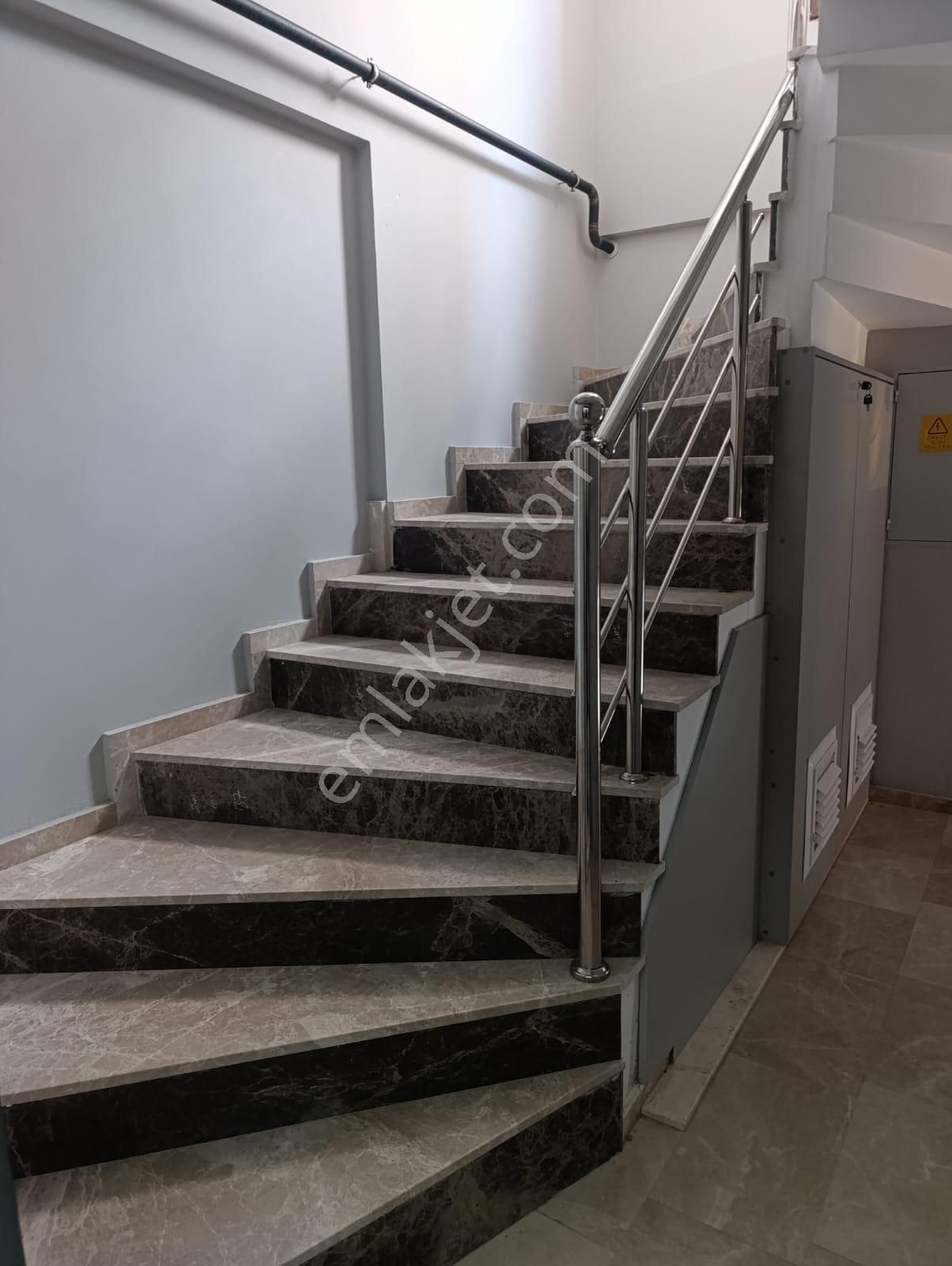 Bornova İnönü Mah. 2+1 Doğalgazlı Bahçeli Kiralık Daire - Görsel 28
