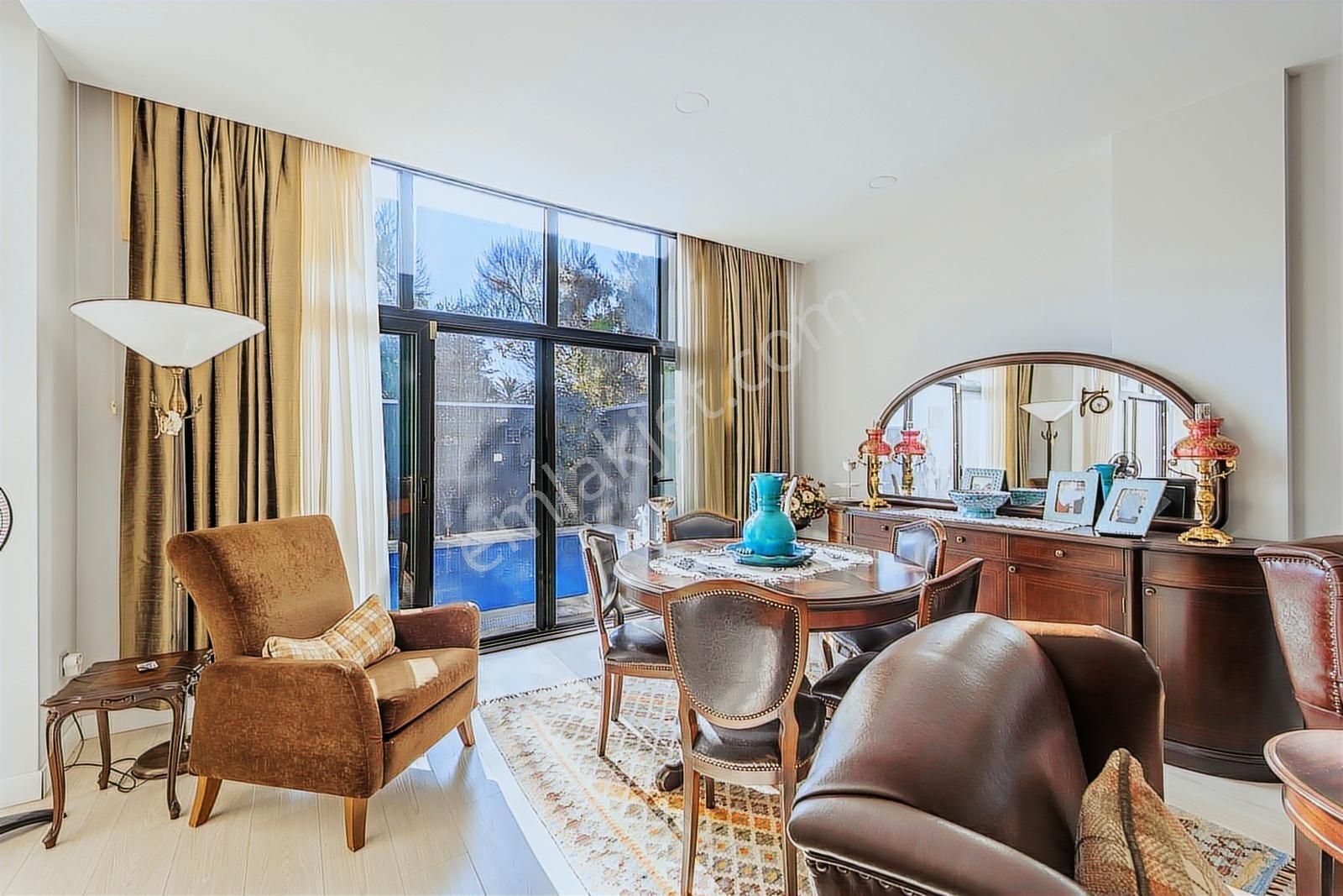 Denize Yürüme Mesafesinde, Tek Katlı, Havuzlu Müstakil Villa - Görsel 18