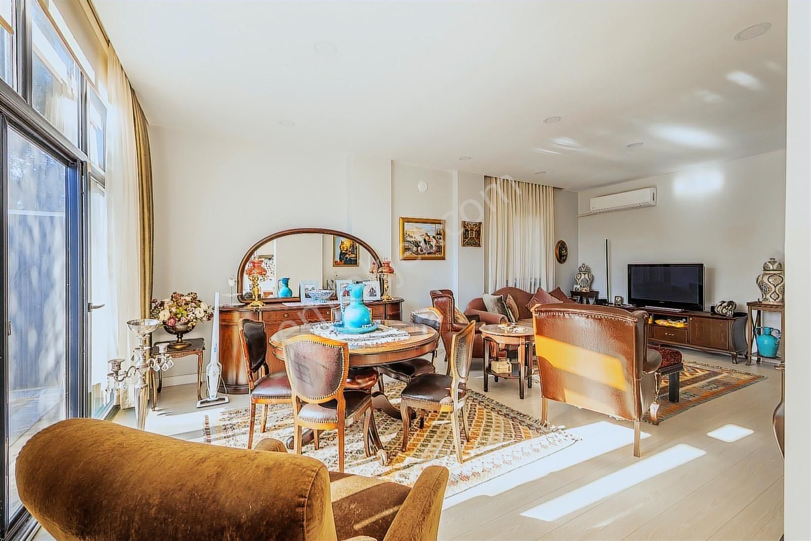 Denize Yürüme Mesafesinde, Tek Katlı, Havuzlu Müstakil Villa - Görsel 9