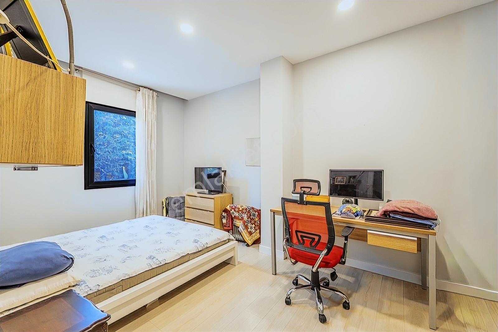 Denize Yürüme Mesafesinde, Tek Katlı, Havuzlu Müstakil Villa - Görsel 15