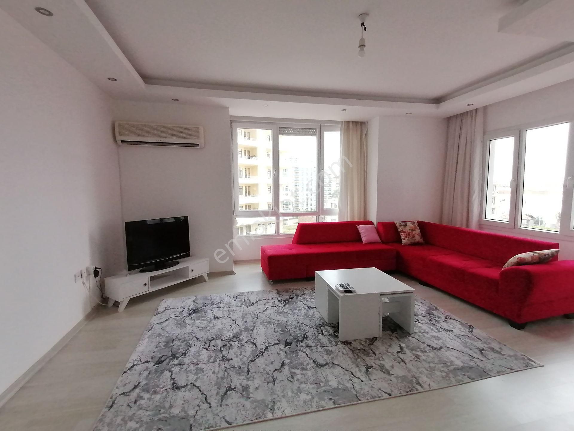 Alanya Tosmur'da Havuzlu Sitede Full Eşyalı 2+1 Kiralık Daire - Görsel 2