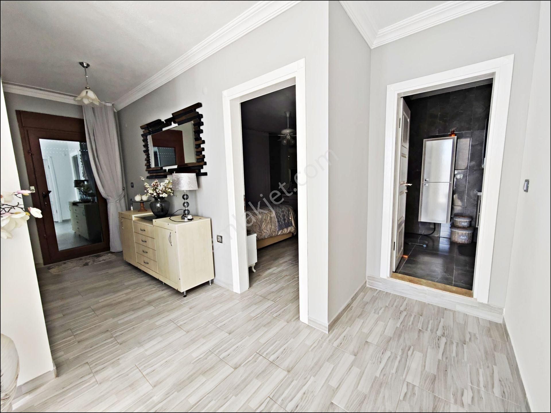 İngilizden Şok Fiyat!! Yeşiltepe'de 4+1 Müstakil Villa - Görsel 14