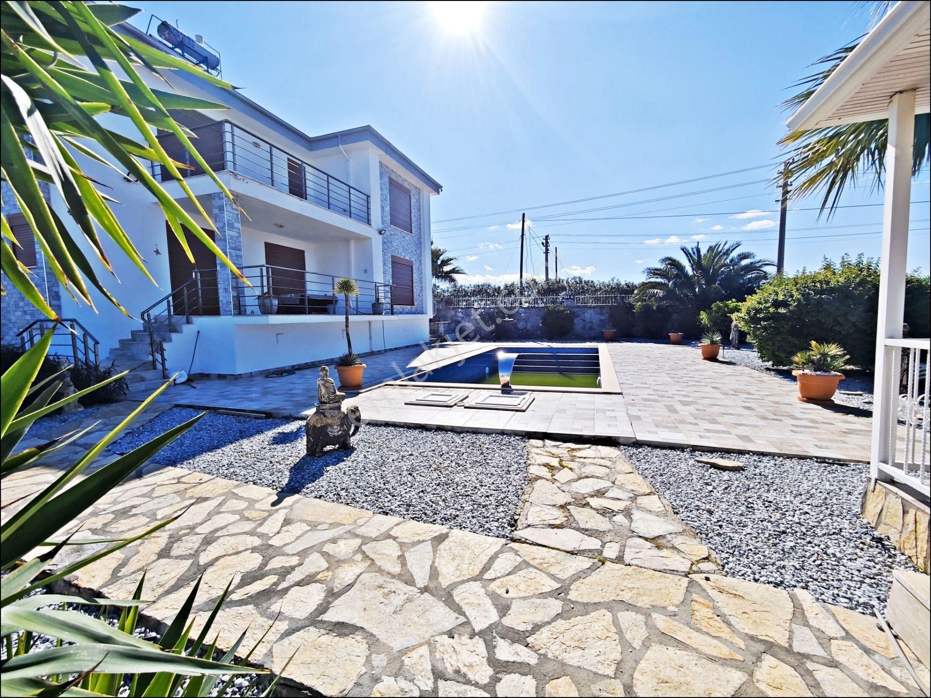 İngilizden Şok Fiyat!! Yeşiltepe'de 4+1 Müstakil Villa