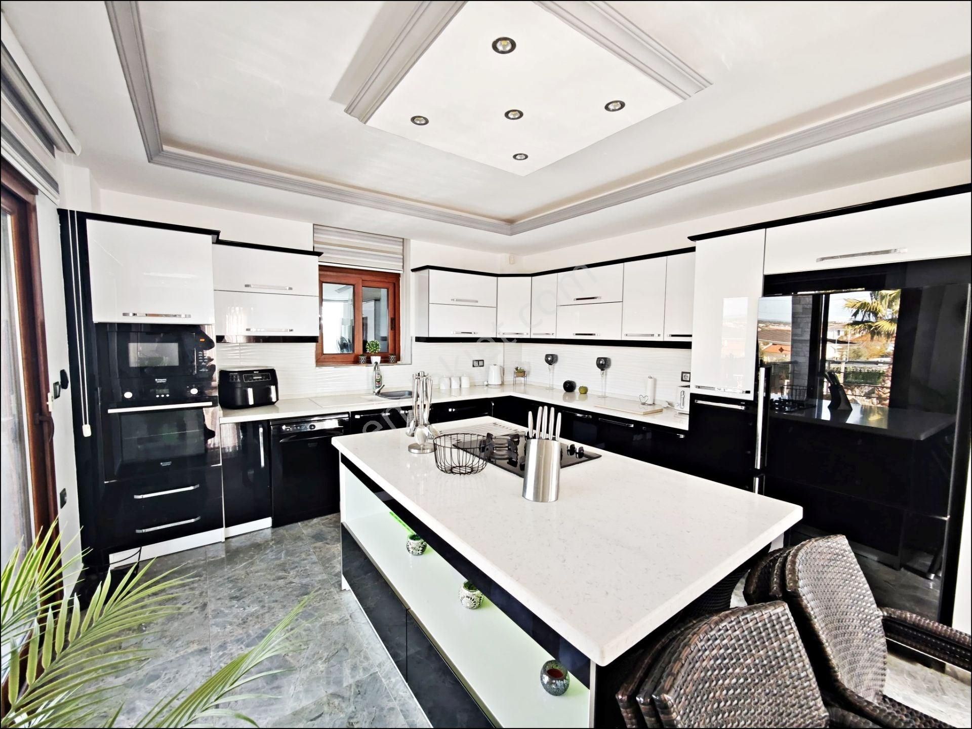 İngilizden Şok Fiyat!! Yeşiltepe'de 4+1 Müstakil Villa - Görsel 10