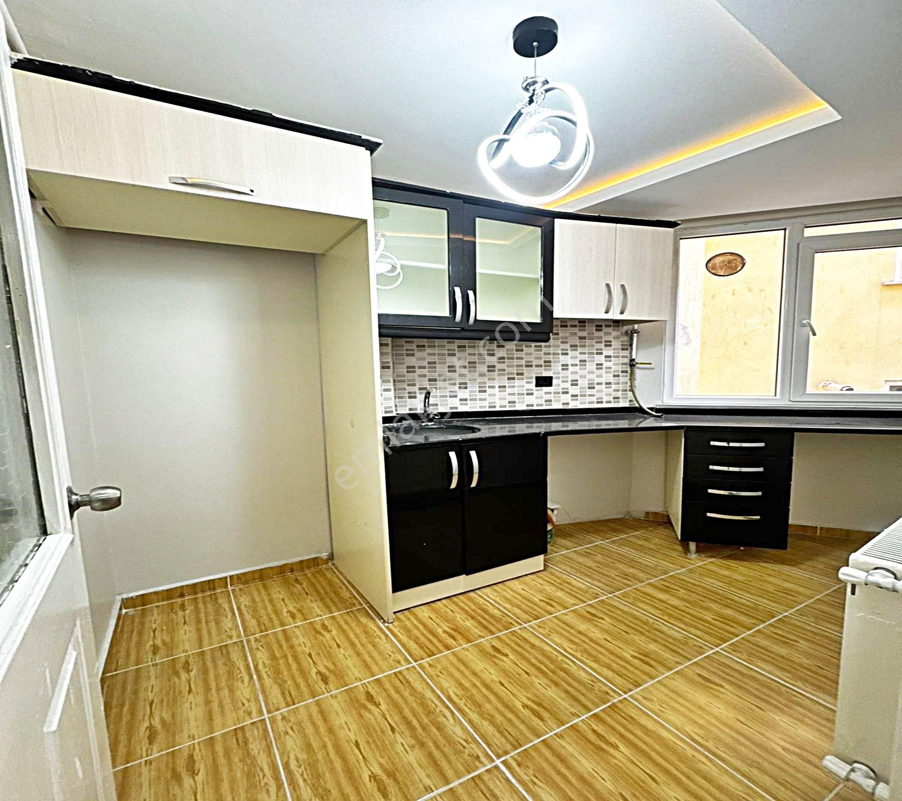 Güzelyurt Metrobüse 5 Dk 2+1 Yapılı Temiz Acil Satılık Daire - Görsel 13