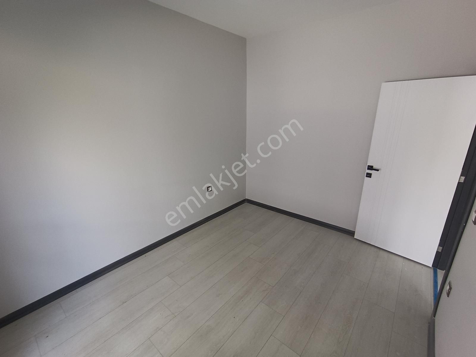 Atatürk Mah. File Market Arkasında Satılık İskanlı Sıfır 1+1 - Görsel 7