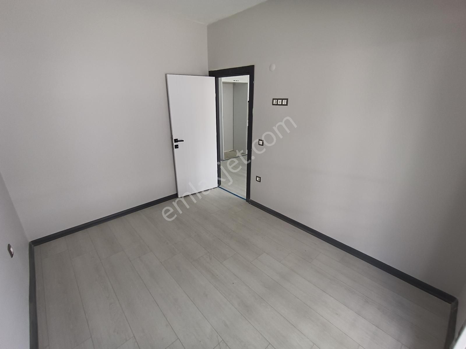 Atatürk Mah. File Market Arkasında Satılık İskanlı Sıfır 1+1 - Görsel 11