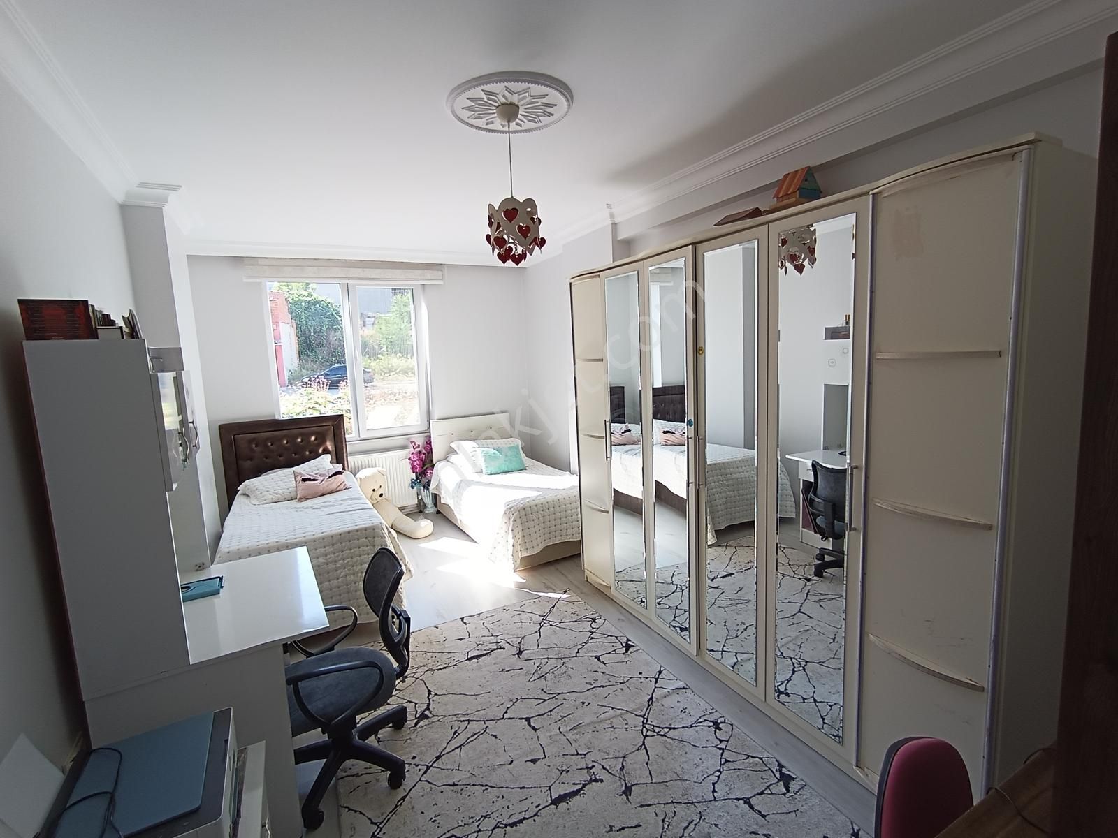 Zafer Mah. Kapalı Otoparklı İskanlı 220 M2 5+2 Dubleks Daire - Görsel 29