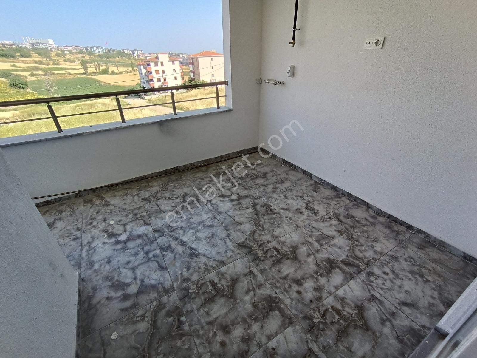 Acill Satılık Ortacami Mah. Shel Benzinlik Altında Sıfır 3+1 - Görsel 2