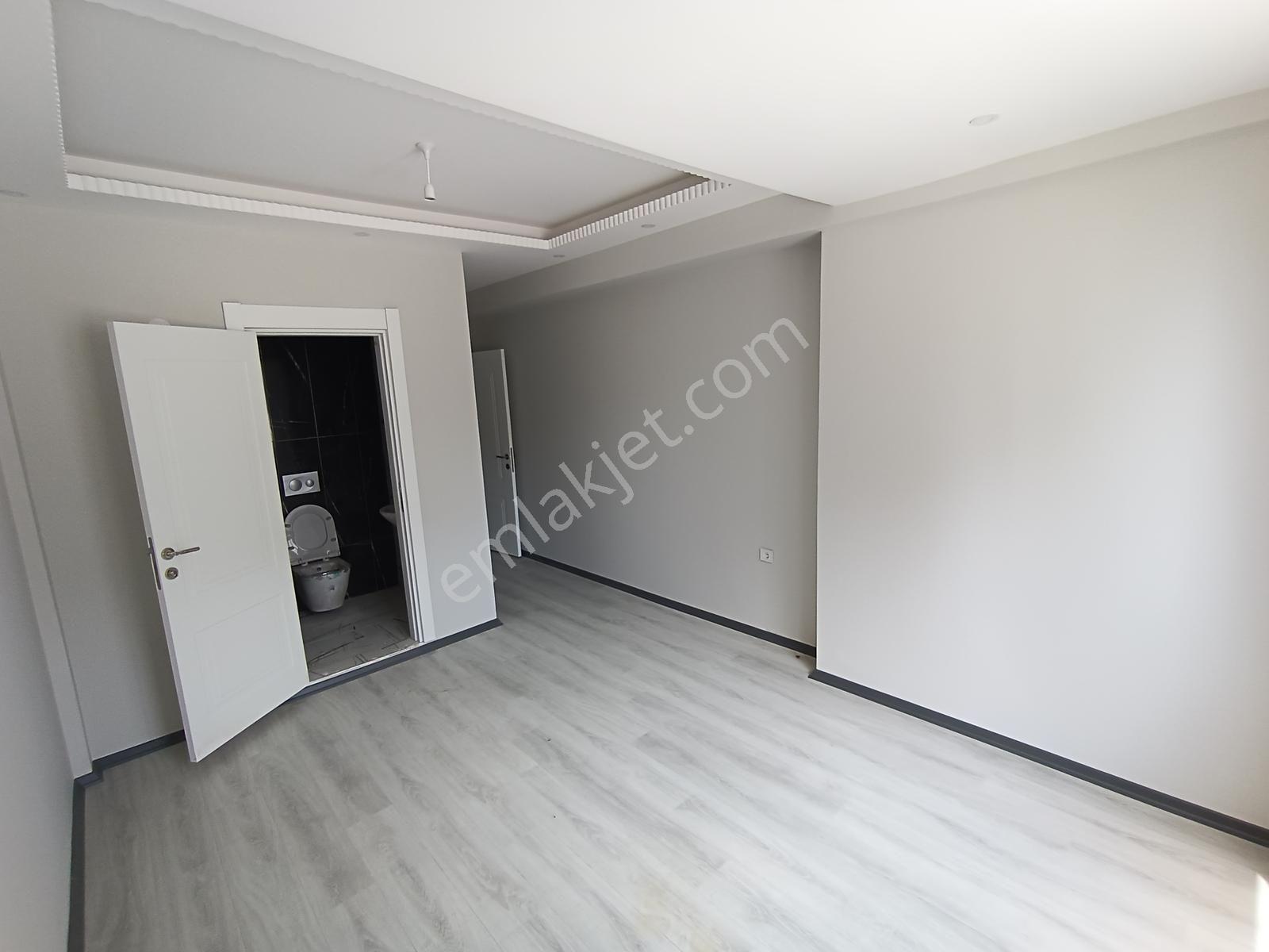 100. Yıl Mah Site İçinde Kapalı Otoparklı İskanlı Sıfır 2+1 - Görsel 15