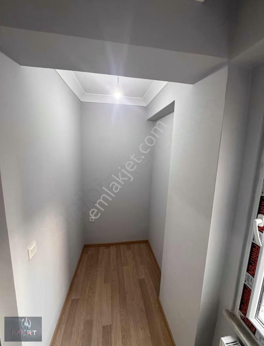 Çekmeköy / Ekşioğlu Mah. Lüks Yapım 2+1 Ara Kat Daire Sıfır Bina - Görsel 8