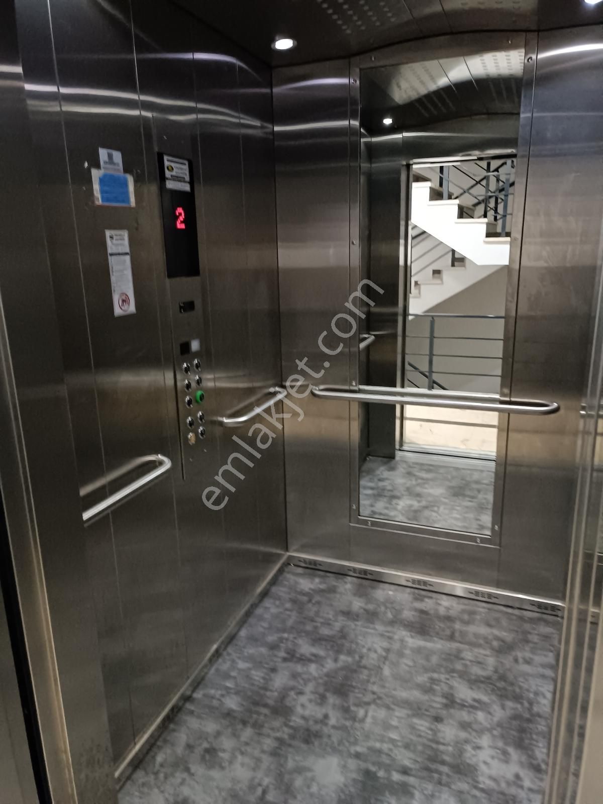 100. Yıl Mah. 3 Yıllık Binada Satılık İskanlı 2+1 - Görsel 17