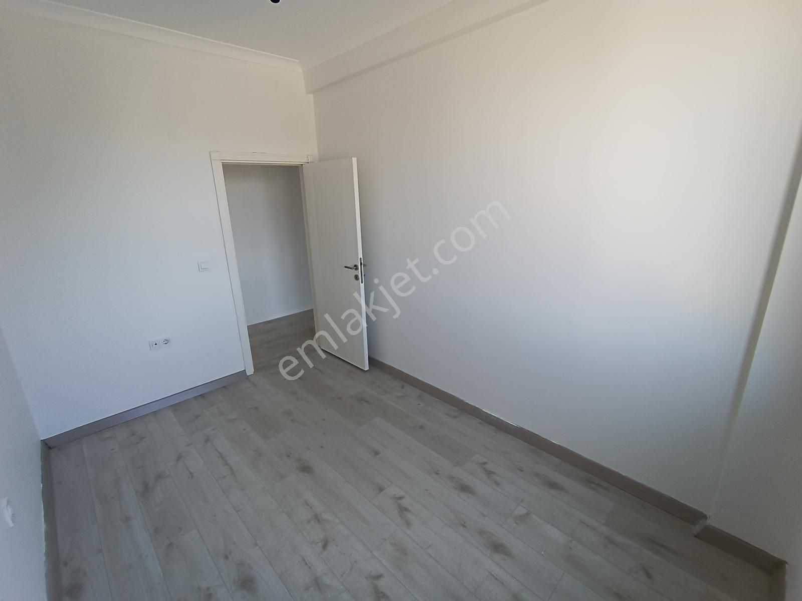 100. Yıl Mah. 3 Yıllık Binada Satılık İskanlı 2+1 - Görsel 19