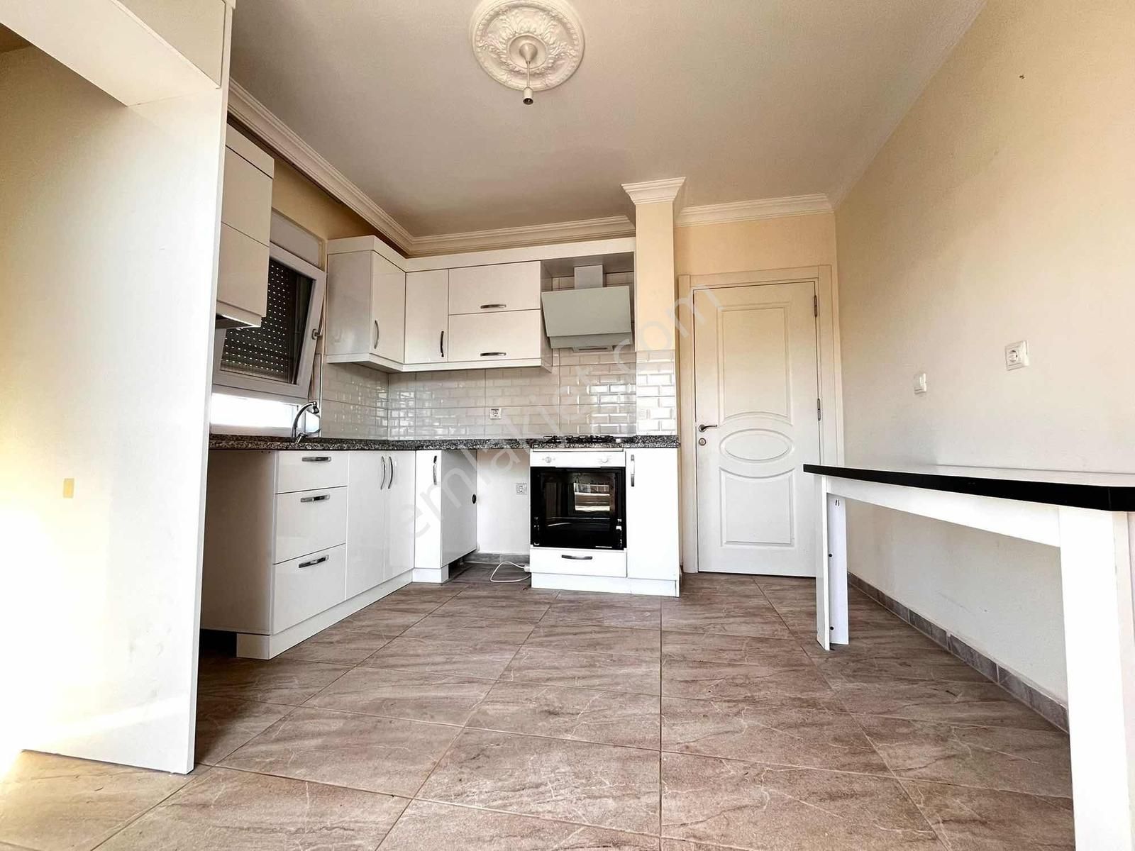 Gazi Mah. Tahtakale Arkası Dolu Dolu Tek Daire Üzeri Asansör - Görsel 15