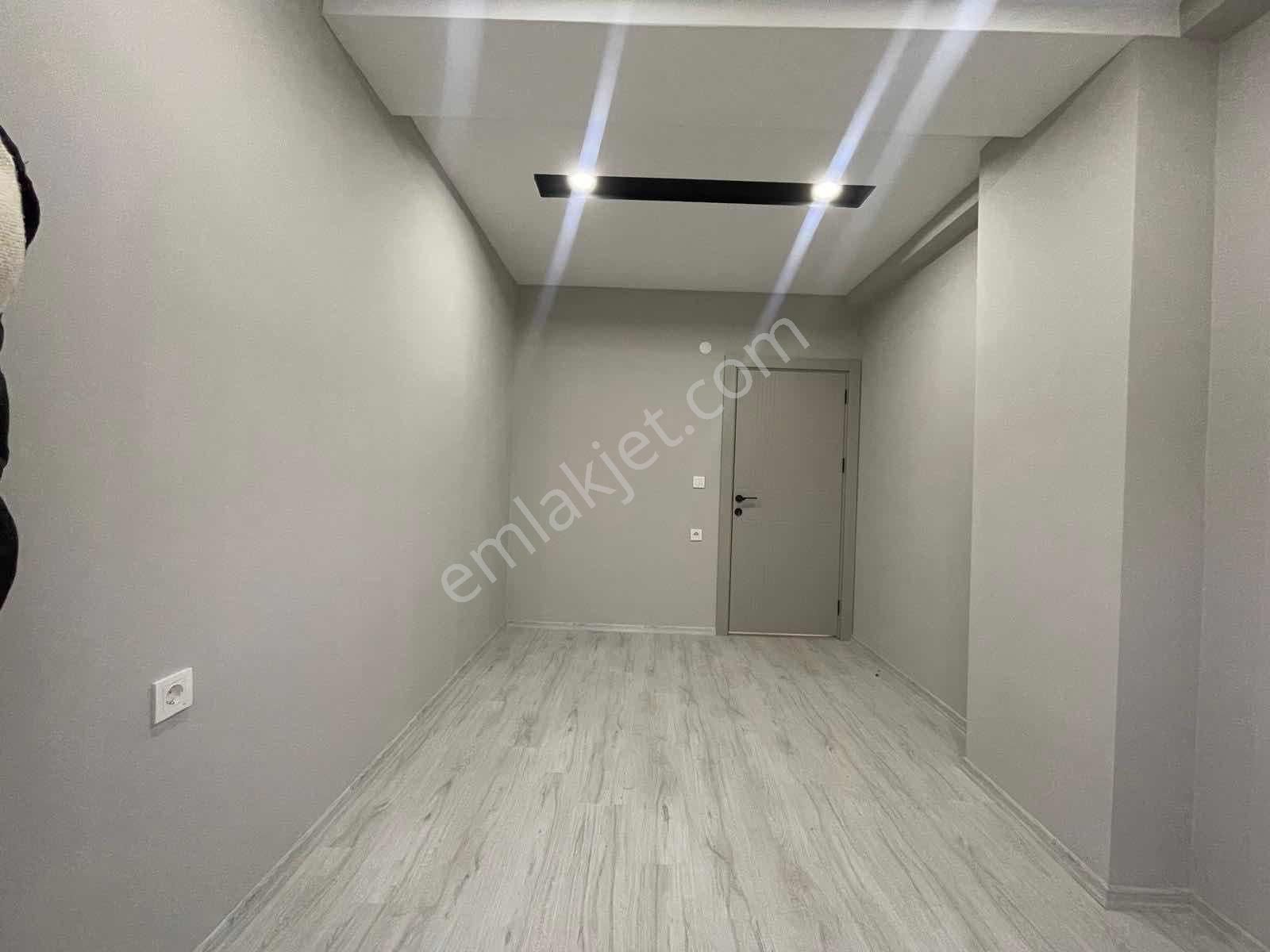 Gazi Mah Tahtakale Arkası 2+1 Çift Balkonlu Daire Asansör - Görsel 23