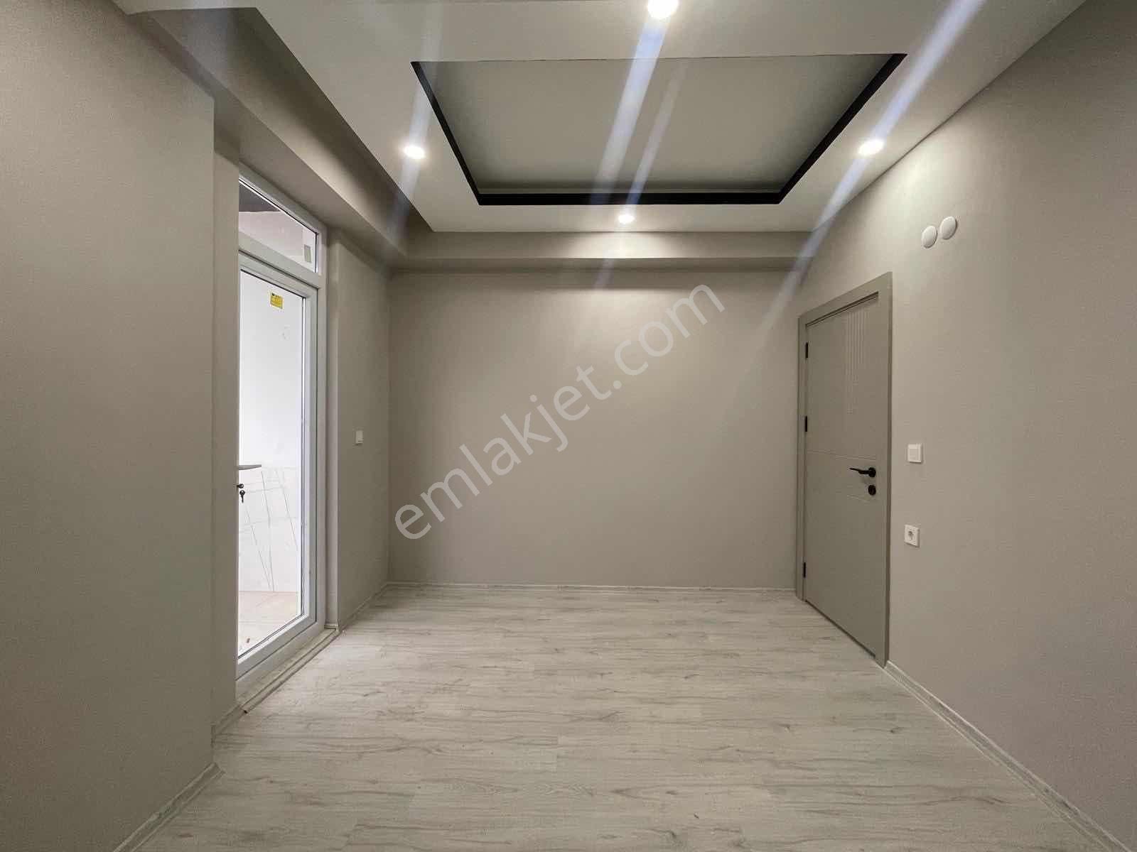 Gazi Mah Tahtakale Arkası 2+1 Çift Balkonlu Daire Asansör - Görsel 4