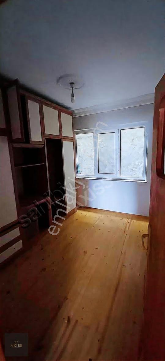 Eğirdir Hacı Şeyh Mah Göl Ada Manzaralı 3 Katlı Komple Satılık - Görsel 3