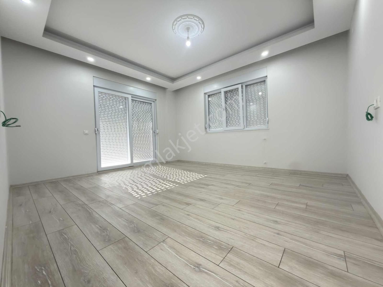 Sütçüler Mh Tahtakale Yanı Kat Genişliğinde Ayrı Mutfak 2+1 - Görsel 24