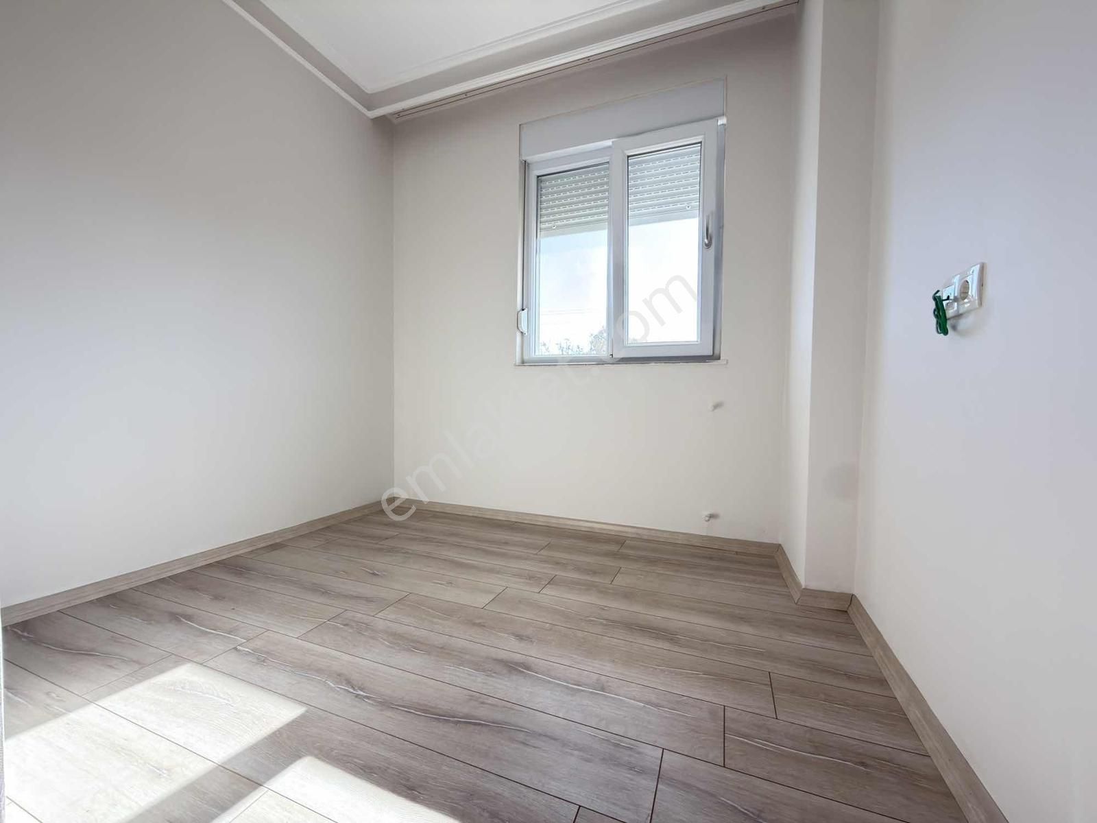 Sütçüler Mh Tahtakale Yanı Kat Genişliğinde Ayrı Mutfak 2+1 - Görsel 5