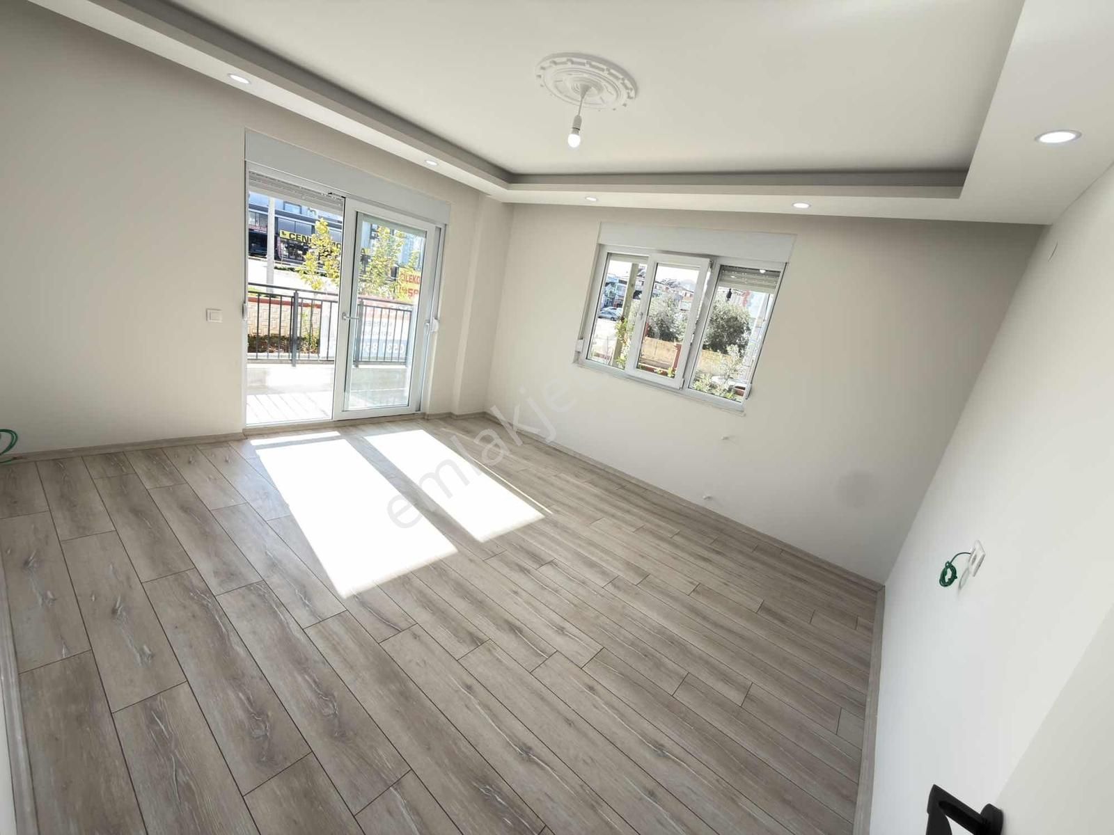 Sütçüler Mh Tahtakale Yanı Kat Genişliğinde Ayrı Mutfak 2+1 - Görsel 9