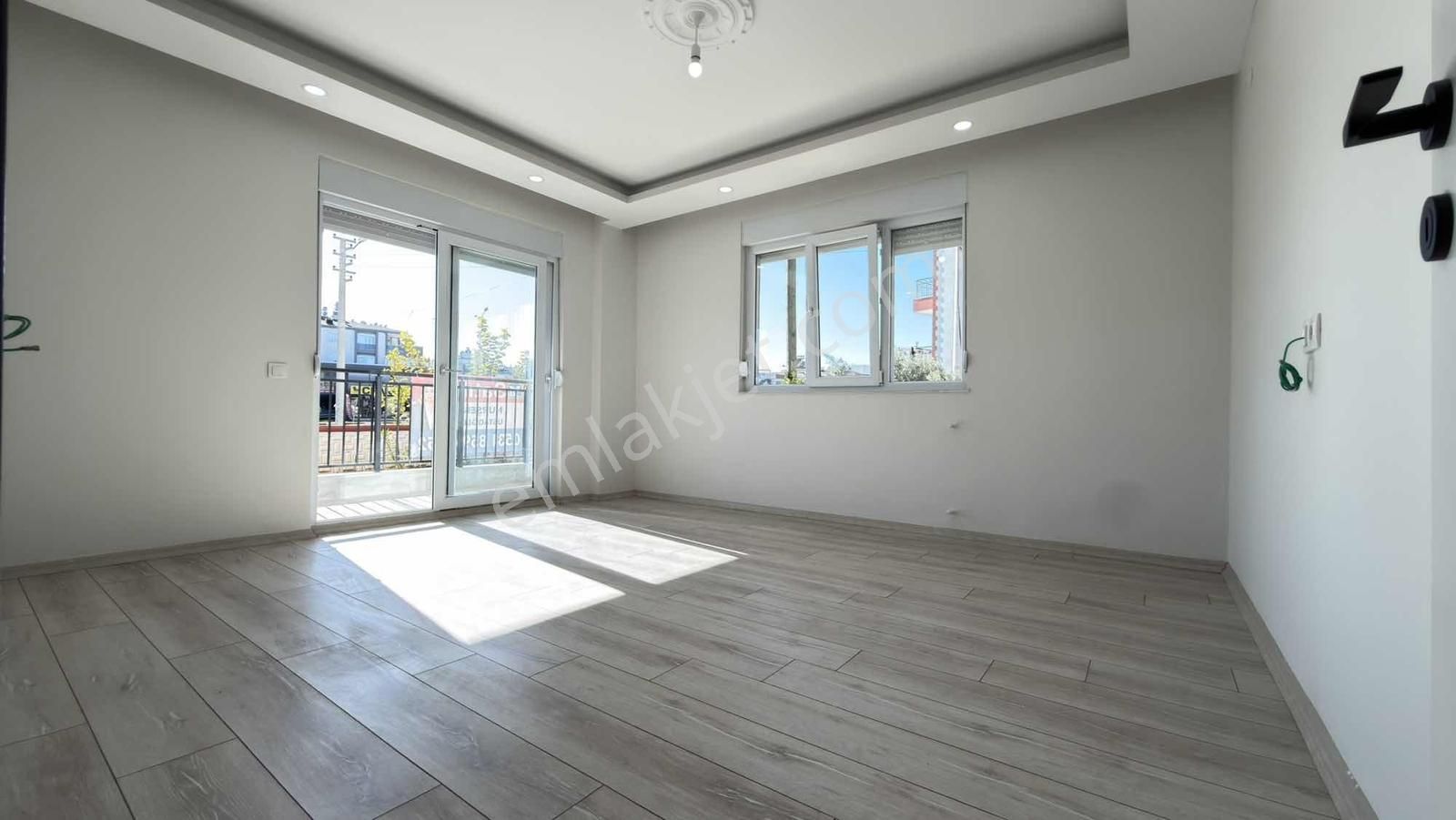 Sütçüler Mh Tahtakale Yanı Kat Genişliğinde Ayrı Mutfak 2+1 - Görsel 13