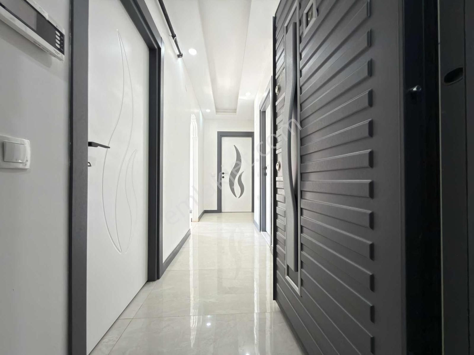 Sütçüler Mh Tahtakale Yanı Kat Genişliğinde Ayrı Mutfak 2+1 - Görsel 11