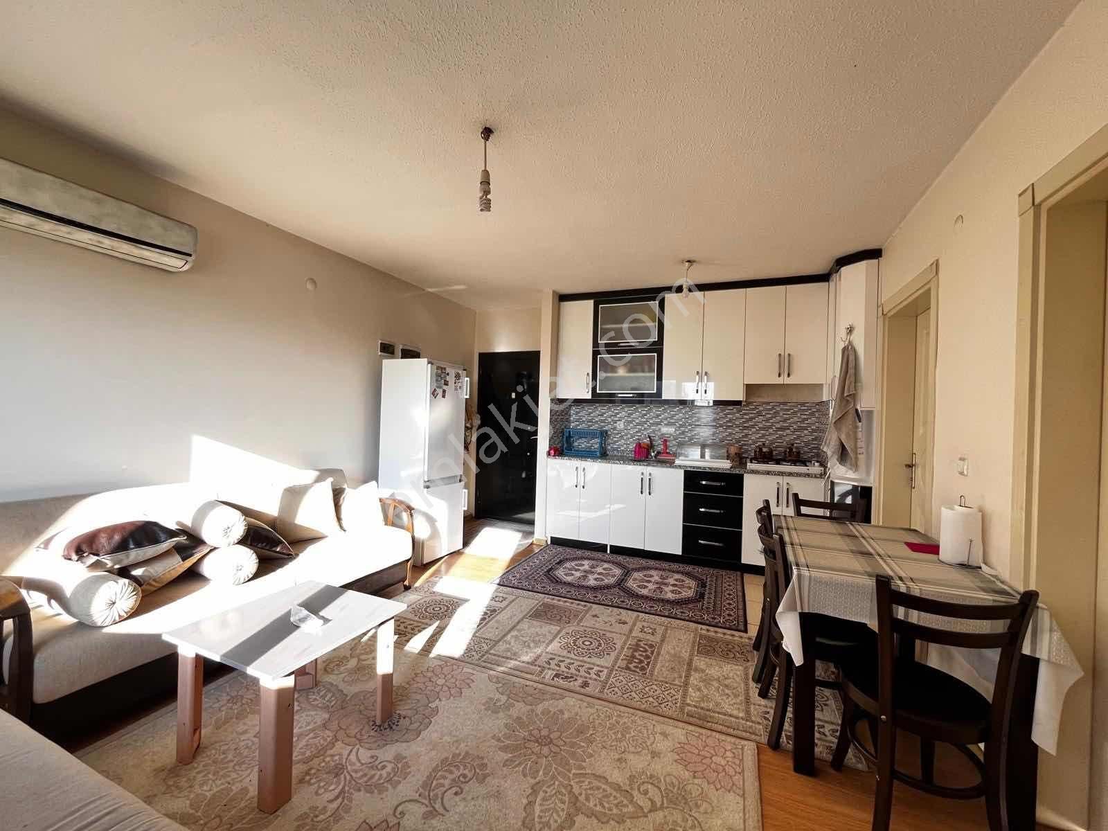 Gazi Mah Yeşilırmak Cad Tramvay Lcw Flo Yanı Full Eşyalı 3.kat