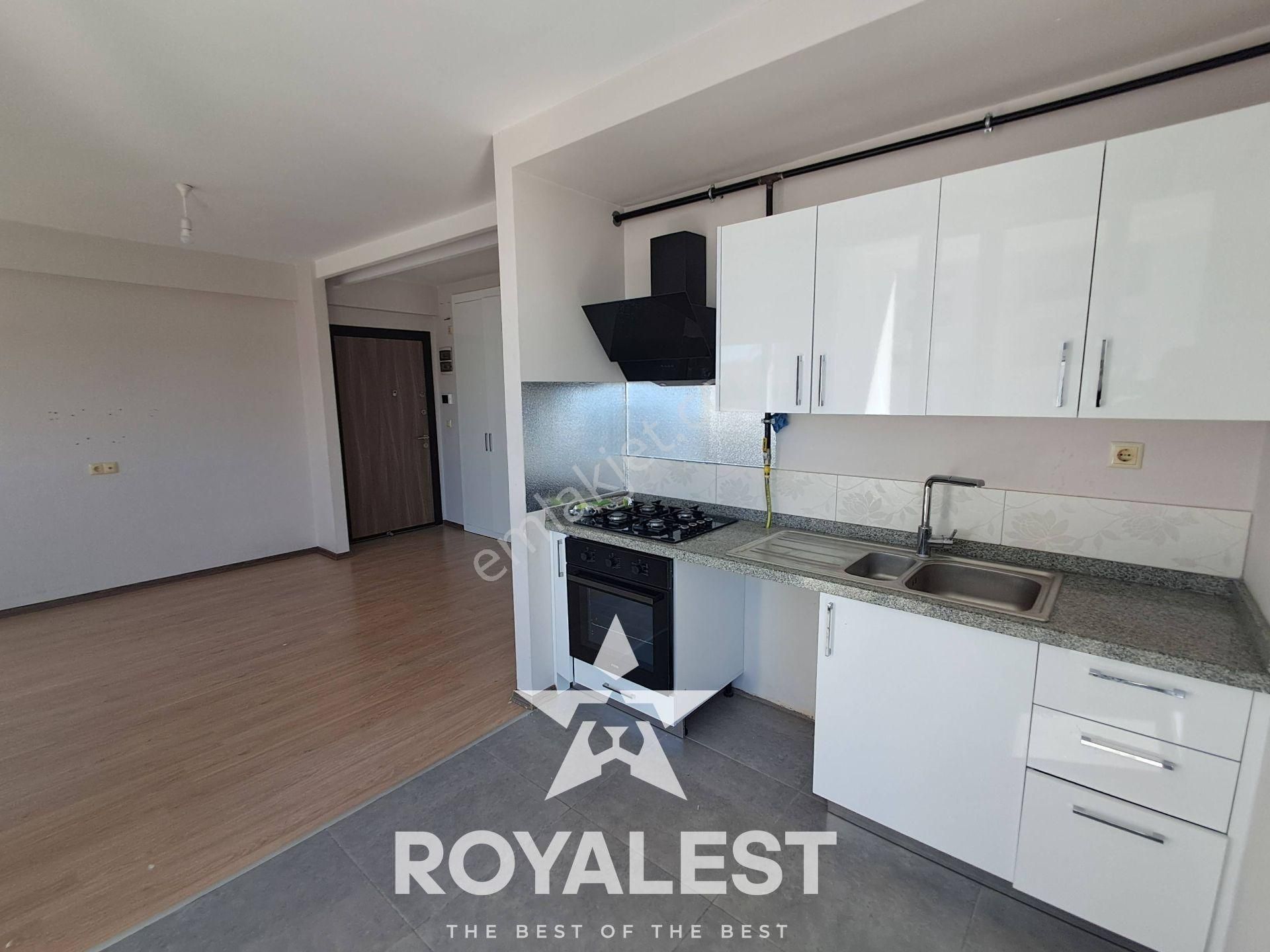 Royalest'ten Cep Mutfaklı 2+1 Sosyal Donatılı Üç Cepheli