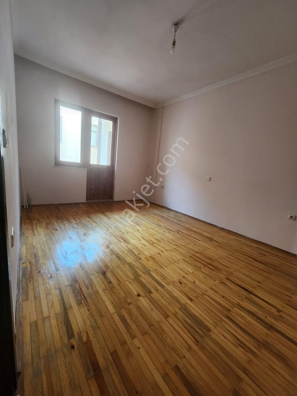 Dutlubahçe Ana Cadde Üzeri 160 M² 3+1 Ebeveyn Banyolu Kiracılı Yüksek Yatırım Değeri - Görsel 10