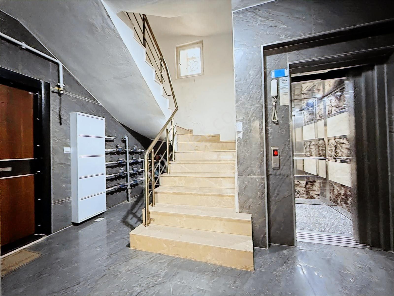 Gazi Mah Lc Waikiki Arkası Tramvaya Yakın Site İçi 110m2 - Görsel 12