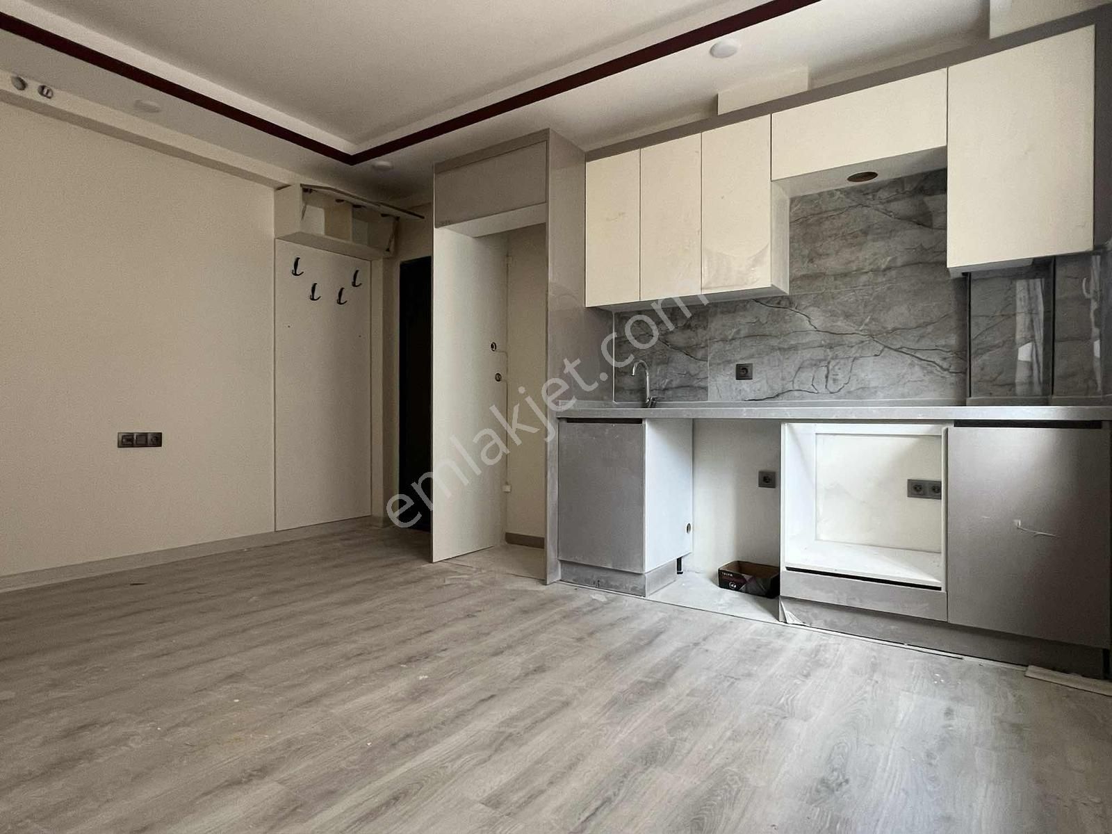 Tramvay Dibi | Lc Waikiki Yanı | Gazi Mahallesi Sıfır 1+1 - Görsel 13