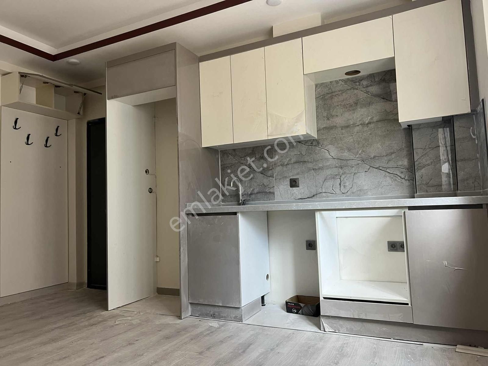 Tramvay Dibi | Lc Waikiki Yanı | Gazi Mahallesi Sıfır 1+1 - Görsel 15