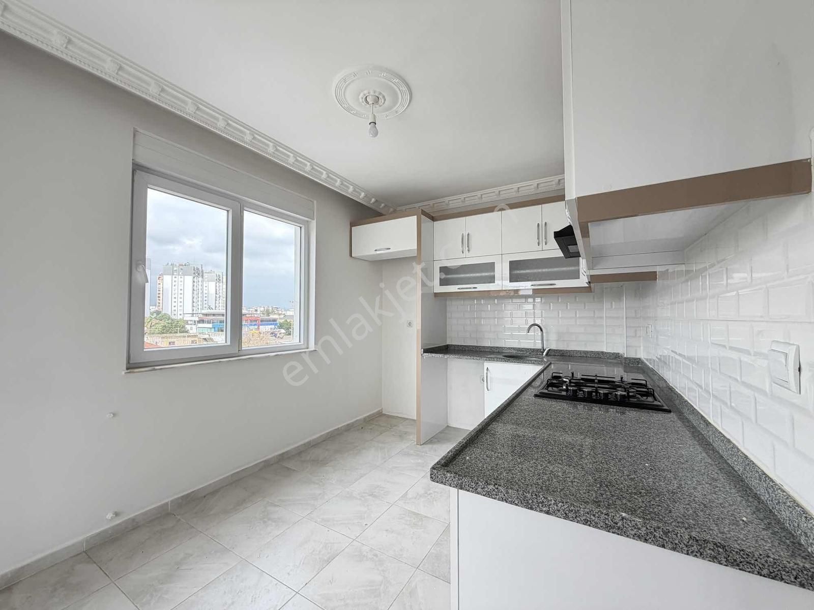 Sütçüler | Perşembe Pazarı Yanı | 105 M² Asansör Üstü Çatılı - Görsel 13