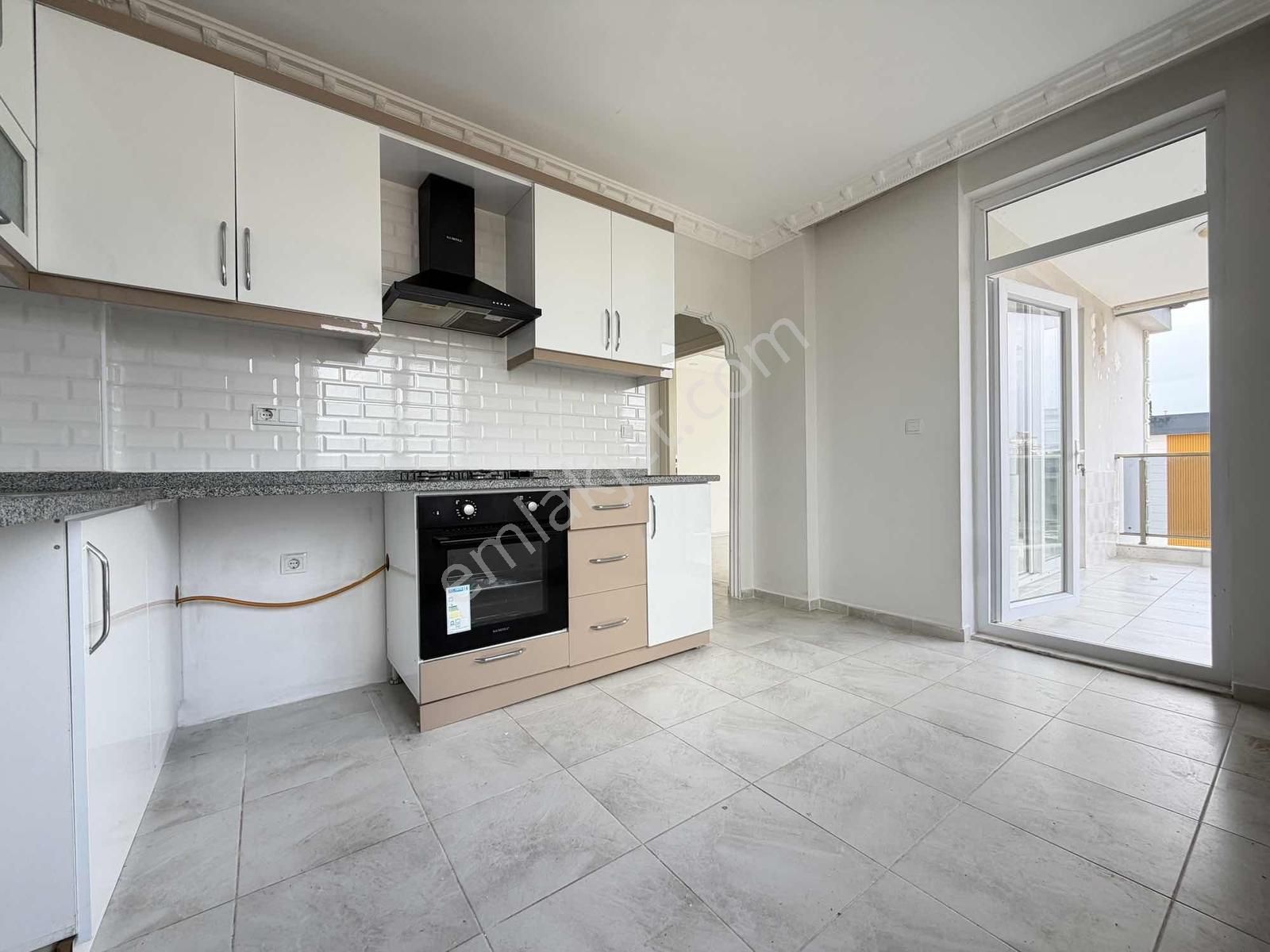 Sütçüler | Perşembe Pazarı Yanı | 105 M² Asansör Üstü Çatılı - Görsel 5