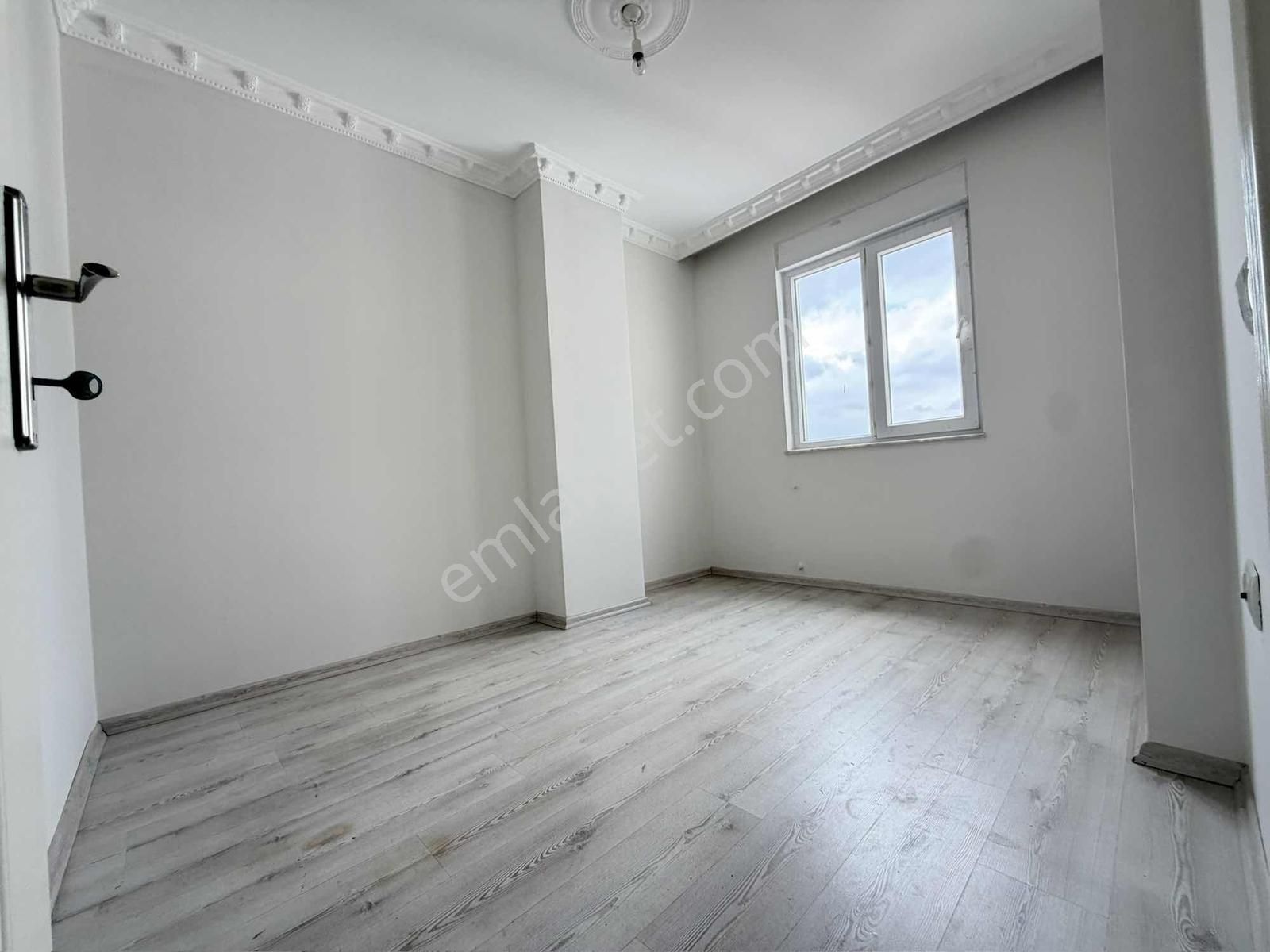 Sütçüler | Perşembe Pazarı Yanı | 105 M² Asansör Üstü Çatılı - Görsel 6